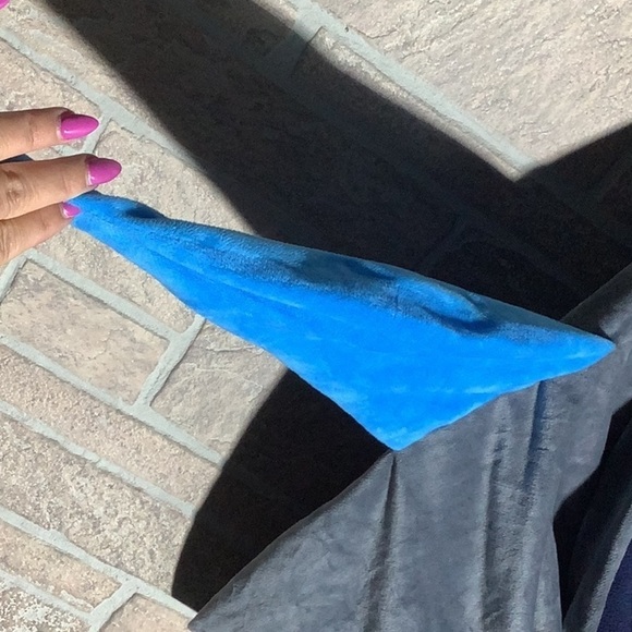 Wonderful Sources - Plush Blanket sleep bag - eaten by shark lol - Picture 5 of 6